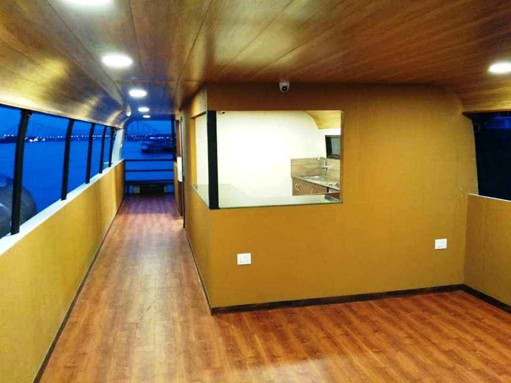 Enjoying a cruise like Goa, you will be able to pick up BholaNath's anointing on the waves of the Ganges in Benaras Enjoying a cruise like Goa, you will be able to pick up BholaNath's anointing on the waves of the Ganges in Benaras