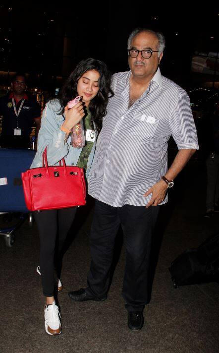 In Pics: Boney Kapoor, daughter-in-law Jahnavi Kapoor, reached the airport, embraced love