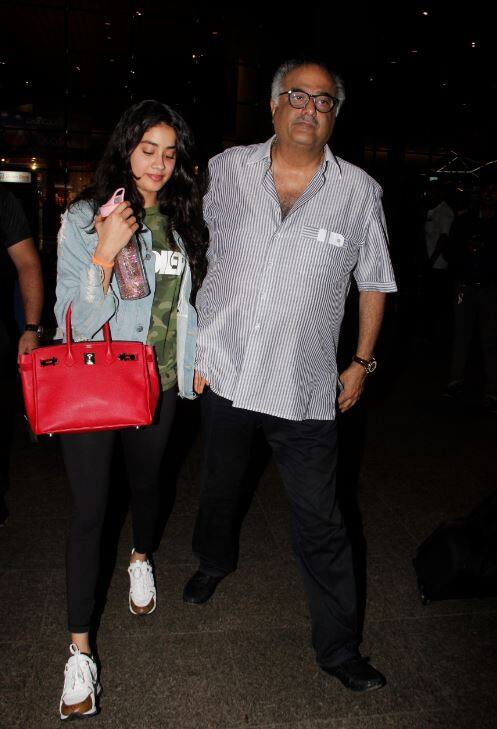 In Pics: Boney Kapoor, daughter-in-law Jahnavi Kapoor, reached the airport, embraced love