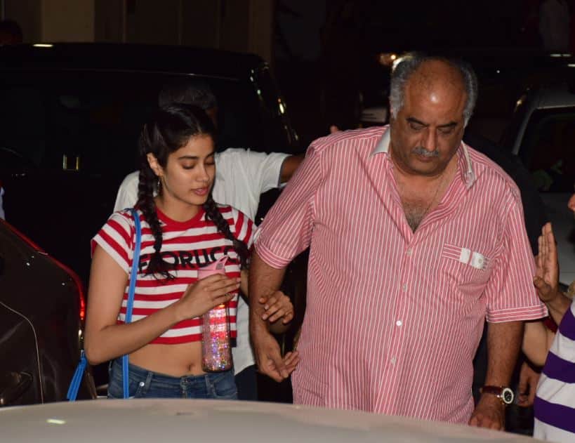 Jahnavi, sister Anshula also came to see the film with Papani Bonnie Kapoor