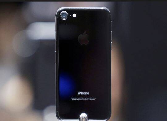 Apple Week: Flipkart is giving great deals on iPhones, iPads