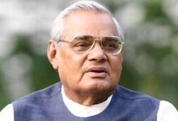 লখনউয়ে ভোটগ্রহণ রবিবার, এবারও ভোট দিতে পারছেন না বাজপেয়ী