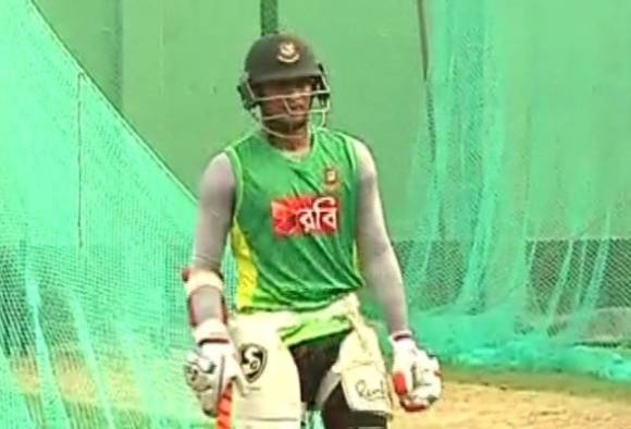 টেস্ট ক্রিকেট থেকে ছয় মাসের বিশ্রাম চাইলেন সাকিব