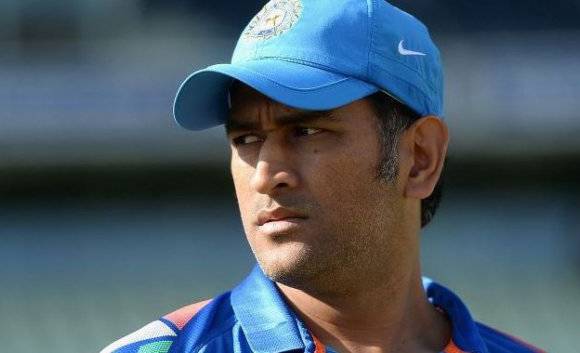 থানায় অভিযোগ দায়ের, উদ্ধার ধোনির মোবাইল ফোন
