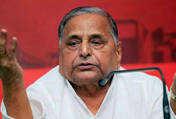 মুলায়মের বাড়িতে বিদ্যুতের মিটার পরীক্ষায় ধরা পড়ল 'বেনিয়ম', বকেয়া বিল ৪ লক্ষ টাকা