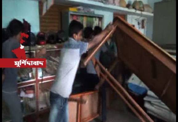 অ্যাডমিট কার্ড বিলির সময় টাকা চাওয়া ঘিরে ধুন্ধুমার মুর্শিদাবাদের স্কুলে