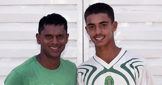 প্রথম শ্রেণির ক্রিকেটে একই ম্যাচে অর্ধশতরান চন্দ্রপল, ছেলের