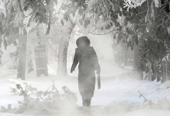 সাইবেরিয়া: ঠাকুমার জন্য সাহায্য আনতে মাইনাস ৩৪ ডিগ্রিতে ৫ মাইল হাঁটল ৪ বছরের মেয়ে