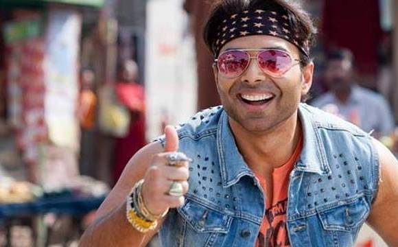 চুলে রং করাও তো বর্ণবিদ্বেষ: টুইটের জেরে সোশ্যাল মিডিয়ায় ট্রোলড উদয় চোপড়া