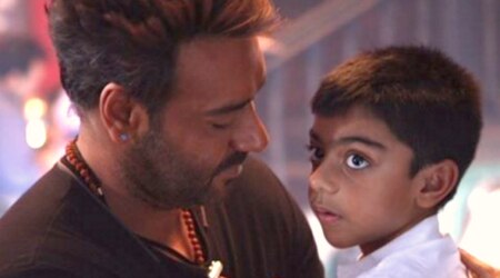 ছেলে যুগের সঙ্গে ছবি ইনস্টাগ্রামে পোস্ট করলেন অজয় দেবগণ