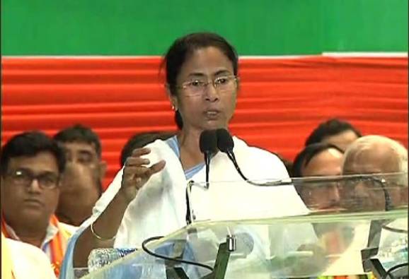 হিন্দু ধর্মকে কলঙ্কিত করছে বিজেপি, তোপ মমতার, সিমি, জামাতকে ডেকে আনছেন উনিই, পাল্টা বিজেপি