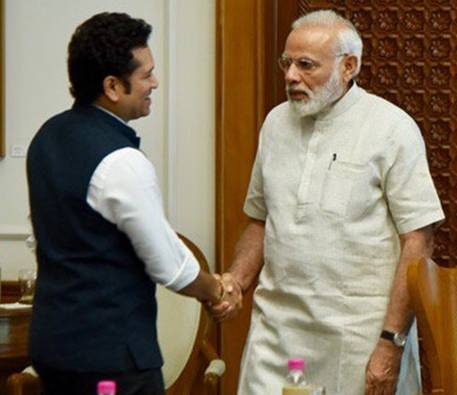 সামনেই মুক্তি পাবে জীবনীমূলক ছবি, তার আগে প্রধানমন্ত্রীর আশীর্বাদ নিলেন তেন্ডুলকর