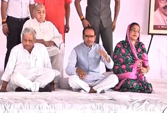 संबंधित चित्र