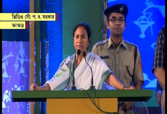 পাহাড় বনধ: প্রথমদিনেই তাণ্ডব মোর্চা-বাহিনীর, ফের কড়া হুঁশিয়ারি মমতার