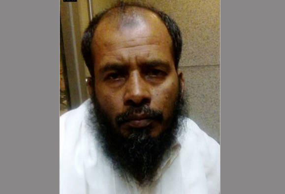মুম্বই বিমানবন্দর থেকে গ্রেফতার সন্দেহভাজন লস্কর জঙ্গি সেলিম মুনির