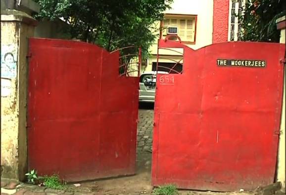 নিউ আলিপুরে বাড়ির মধ্যে বৃদ্ধ খুন, উদ্ধার রক্তাক্ত দেহ, লণ্ডভণ্ড ঘর, তছনছ আলমারি, গায়েব সুটকেস