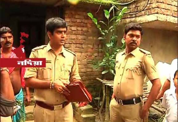 রানাঘাটে বৃদ্ধ বাবাকে ছেলের পুড়িয়ে মারার ঘটনায় এবার মারা গেলেন মা-ও