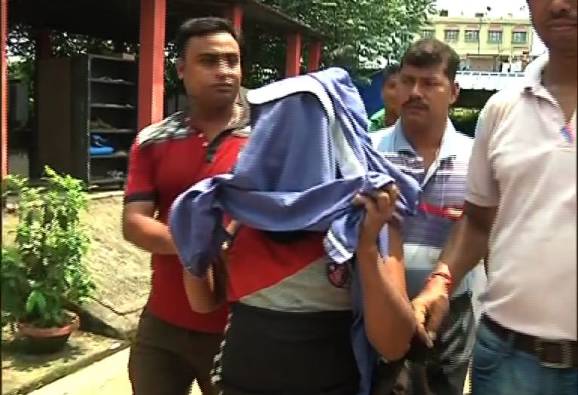 খাস কলকাতায় গৃহবধূকে ‘গণধর্ষণ’, গ্রেফতার ভাসুর-সহ ২