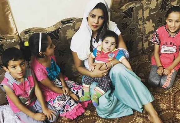 সিরিয়ার উদ্বাস্তুদের পাশে প্রিয়ঙ্কা, টুইটারে ট্রোলড, পাল্টা কী বললেন অভিনেত্রী দেখুন