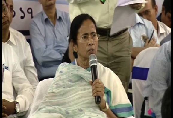 ‘মানুষকে অখুশি করে কোনও কাজ নয়’, ঝাড়গ্রাম জেলা প্রশাসনকে বার্তা ক্ষুব্ধ মুখ্যমন্ত্রীর