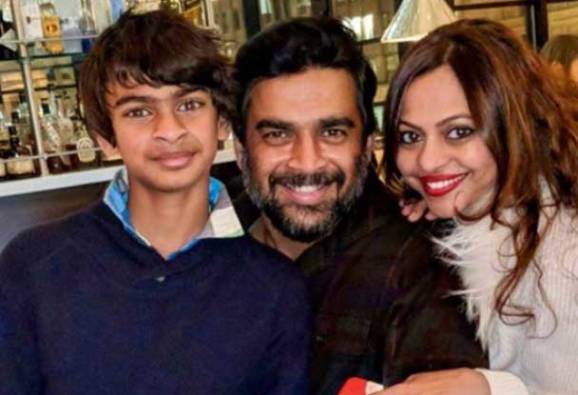 তাইল্যান্ডে সাঁতার প্রতিযোগিতায় দেশকে ব্রোঞ্জ পদক এনে দিল অভিনেতা মাধবনের ১২ বছরের ছেলে