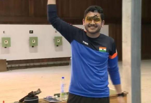 কমনওয়েলথ গেমসে সোনা অনীশ, বজরঙের, রুপো মৌমাদের