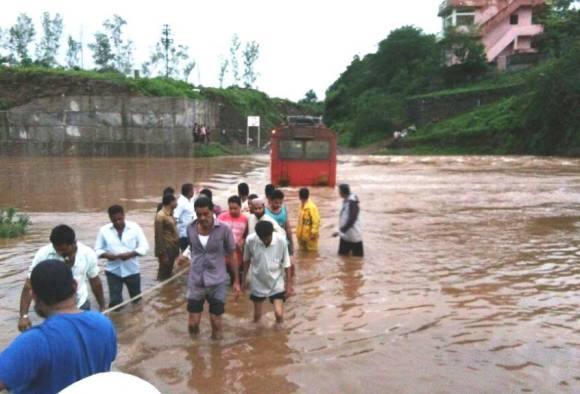 नंदूरबारमध्ये महाड दुर्घटनेची पुनरावृत्ती टळली