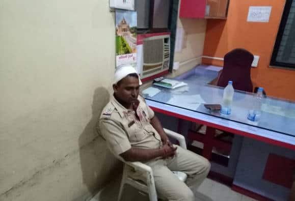 धुळ्यात दोन गटातील हाणामारीत PSI गंभीर जखमी