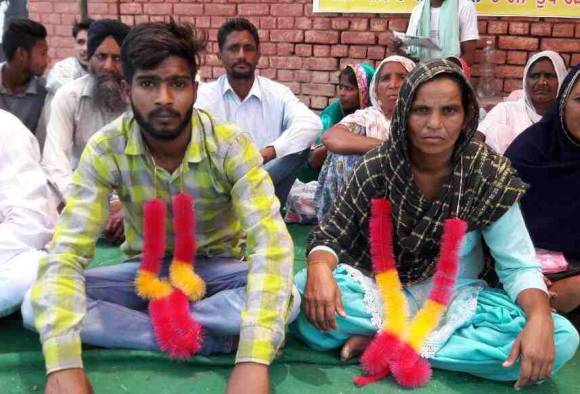 ਸੰਗਰੂਰ 'ਚ ਸ਼ਰਮਨਾਕ ਕਾਰਾ, ਪੀੜਤਾਂ ਵੱਲੋਂ ਭੁੱਖ ਹੜਤਾਲ