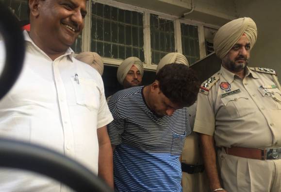 ਨਵਾਂ ਸ਼ਹਿਰ ਦੀ ਕੁੜੀ ਨਾਲ ਵਿਆਹ ਕਰਵਾਉਣ ਵਾਲੇ ਰਹੱਸਮਈ ਪਾਕਿਸਤਾਨੀ ਬੁੱਢੇ ਨੂੰ 5 ਦਿਨ ਰਿੜਕੇਗੀ ਪੁਲਿਸ
