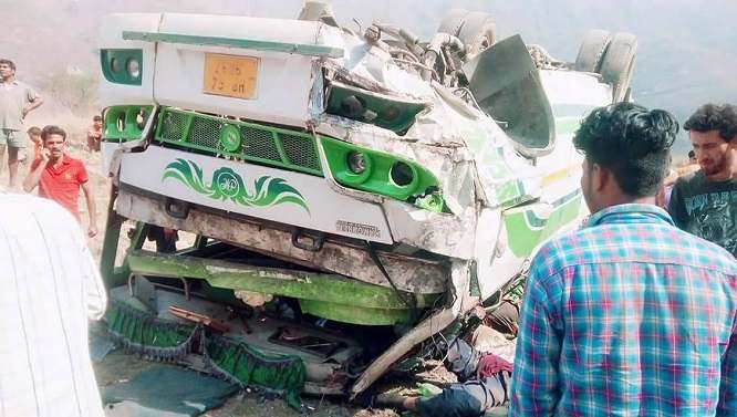Bus-fell-into-gorge-in-sirmaur-7-compressed