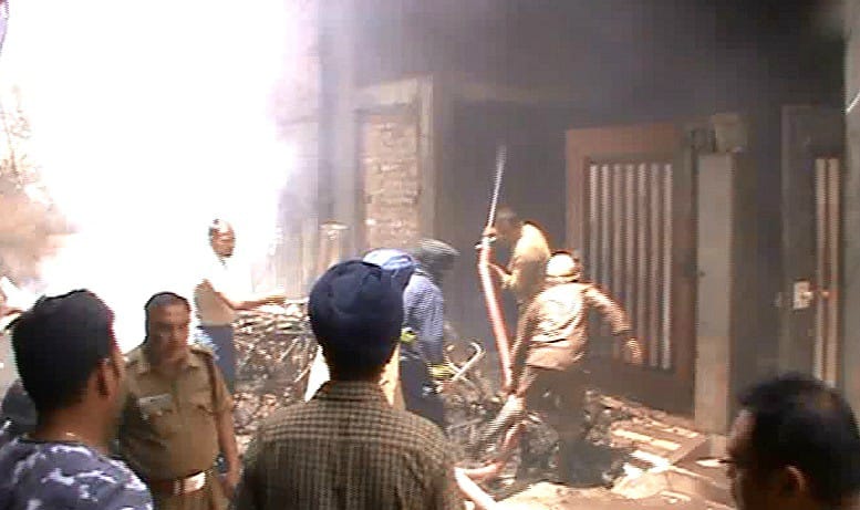 3-Fire-in-Ludhiana-Sofa-Factory-burnt-and-in-Roopnagar-slums-burnt