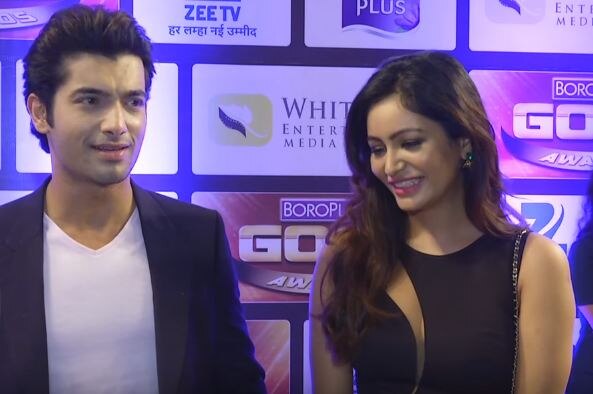 ssharad malhotra dating Ssharad malhotra is on a high both professionally and personally while his love story in 'kasam' is raking in good ratings, he seems to be going strong with his special someone in real life as well subscribe us for more masala gossips you can also find us on website : http://www. ssharad malhotra dating Ssharad malhotra is on a high both professionally and personally while his love story in 'kasam' is raking in good ratings, he seems to be going strong with his special someone in real life as well subscribe us for more masala gossips you can also find us on website : http://www.