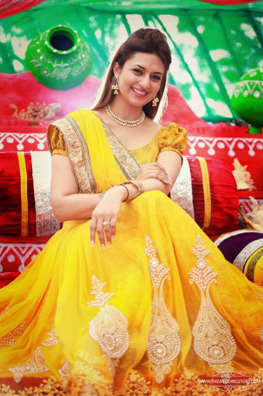 PHOTO GALLERY! DIVEK WEDDING: Divyanka Tripathi’s HALDI CEREMONY; Bride