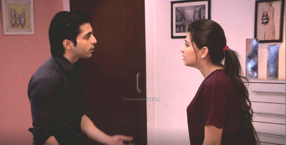 Things took an ugly turn when 'Raman' finds 'Suhail' visiting 'Ruhi' in her room in the night and with brother 'Romi' they beat him up badly