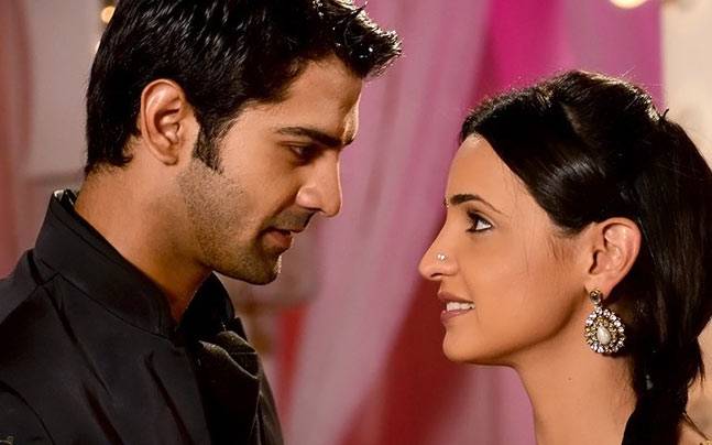 Barun Sobti and Sanaya Irani in 'Iss Pyaar Ko Kya Naam Doon' Season 1