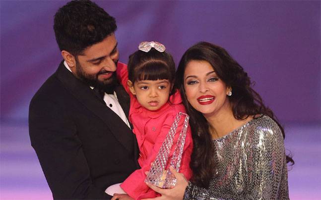 Abhishek & Aishwarya with daughter Aaradhya