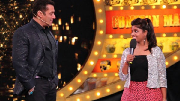 Lokesh onstage with host Salman Khan