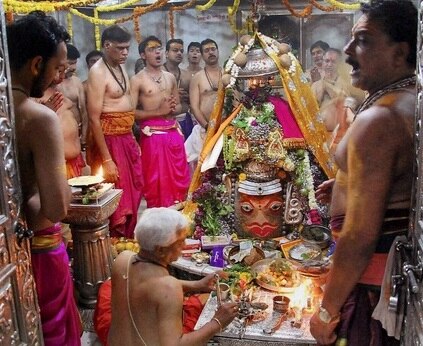 12 વર્ષ પછી સોમવાર અને શિવરાત્રિ એક દિવસે, જાણો બીજા પણ ખાસ યોગ