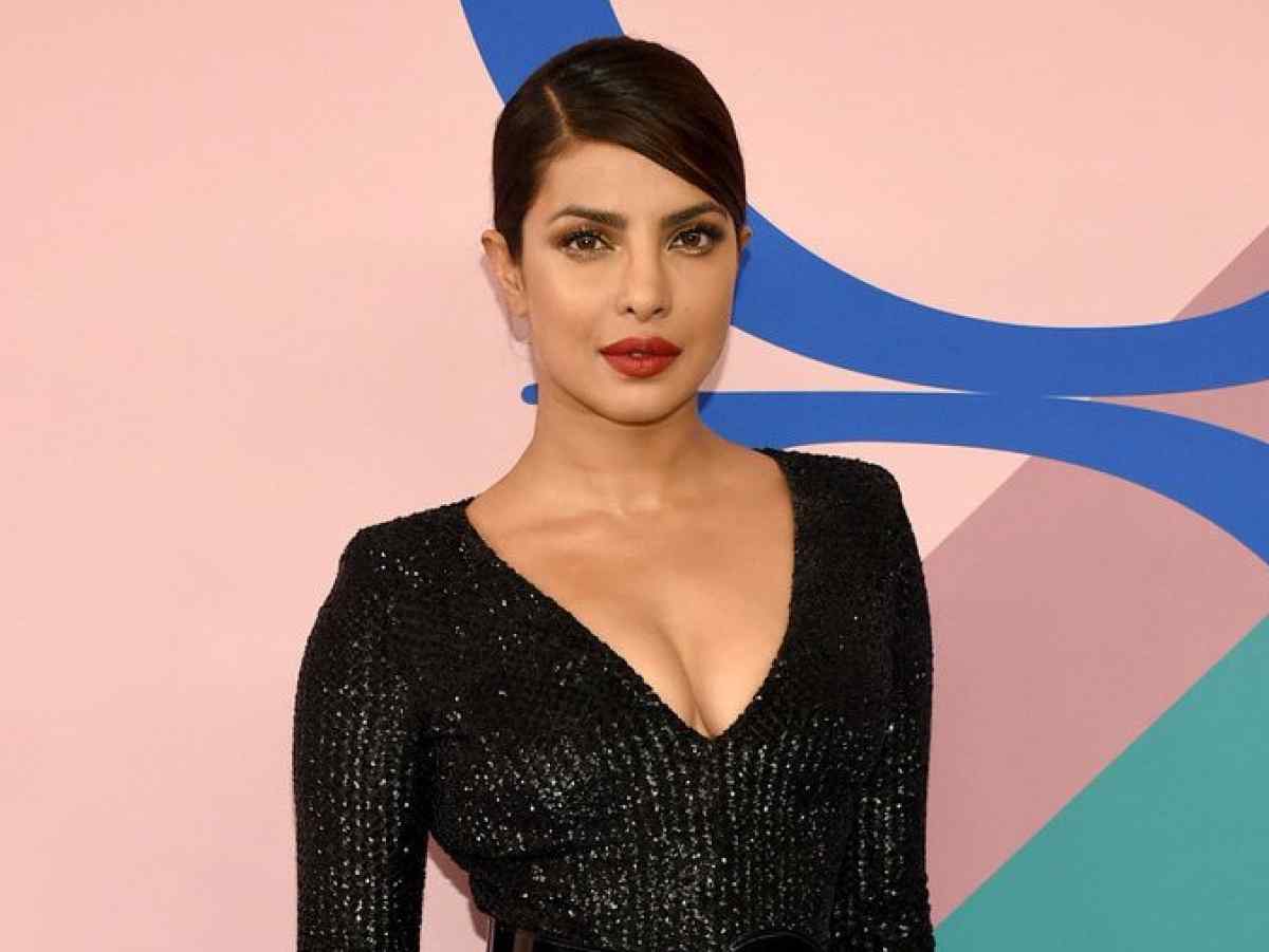 1200px x 901px - 5-legal-notice-sent-to-priyanka-chopra-for-alleged-illegal-construction.jpg