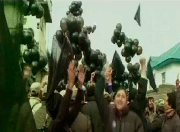 Black balloons released ahead of Modi’s J&K rally; unprecedented security arrangements