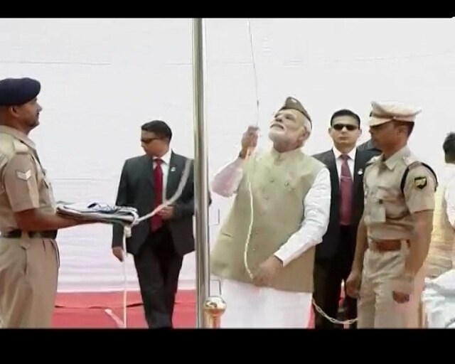 PM Modi to join flag-hoisting ceremony in Red Fort to mark ...