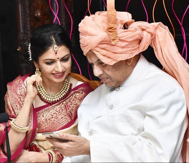 Bhagyashree & son Abhimanyu Dassani at their Royal Family's Ganesh ...