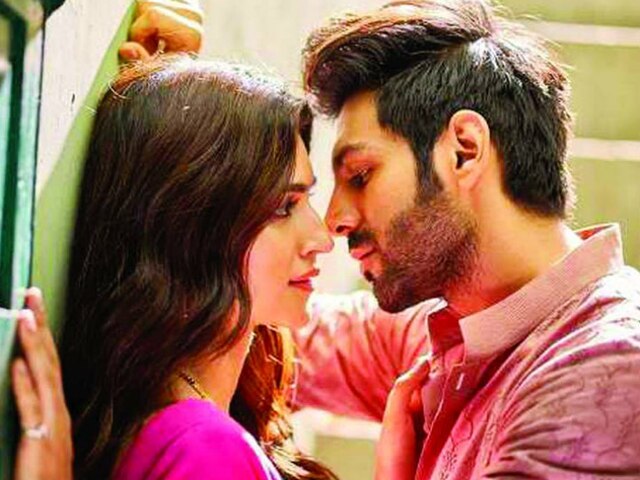 Luka Chuppi Box Office Collection Day 3 Kartik Aaryan Kriti Sanons Film Crosses 30 Crore