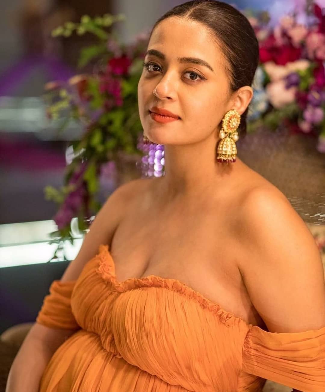 surveen chawla engagex surveen chawla engagex