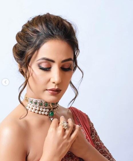 Hina Khan looks like a dream in her photo shoot post ramp walk as