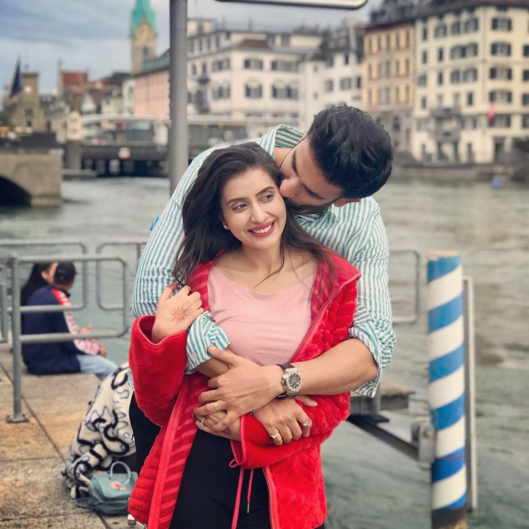 Charu Asopa & Husband Rajeev Sen Share Passionate Kiss On Their