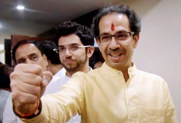 उद्धव ठाकरे ने फिर साधा बीजेपी पर निशाना, इस बार GST को लेकर दी 'चेतावनी'