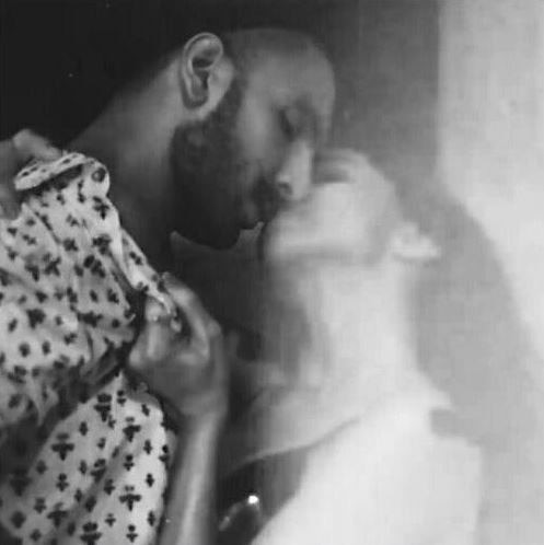 वायरल: रणवीर और दीपिका की इस तस्वीर ने इंटरनेट पर मचा दी है This Deepika Padukone, Ranveer Singh Kiss Is Making The Internet So, So Happy