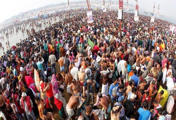 Kumbh Mela 2019: मेले की औपचारिक शुरुआत, श्रद्धालुओं के आने के साथ ही भव्यता का आकार लेने लगा कुंभ
